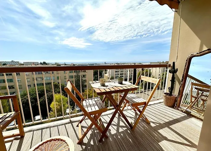 Joli 2 Pieces - Proche Aeroport - Terrasse Vue Mer
